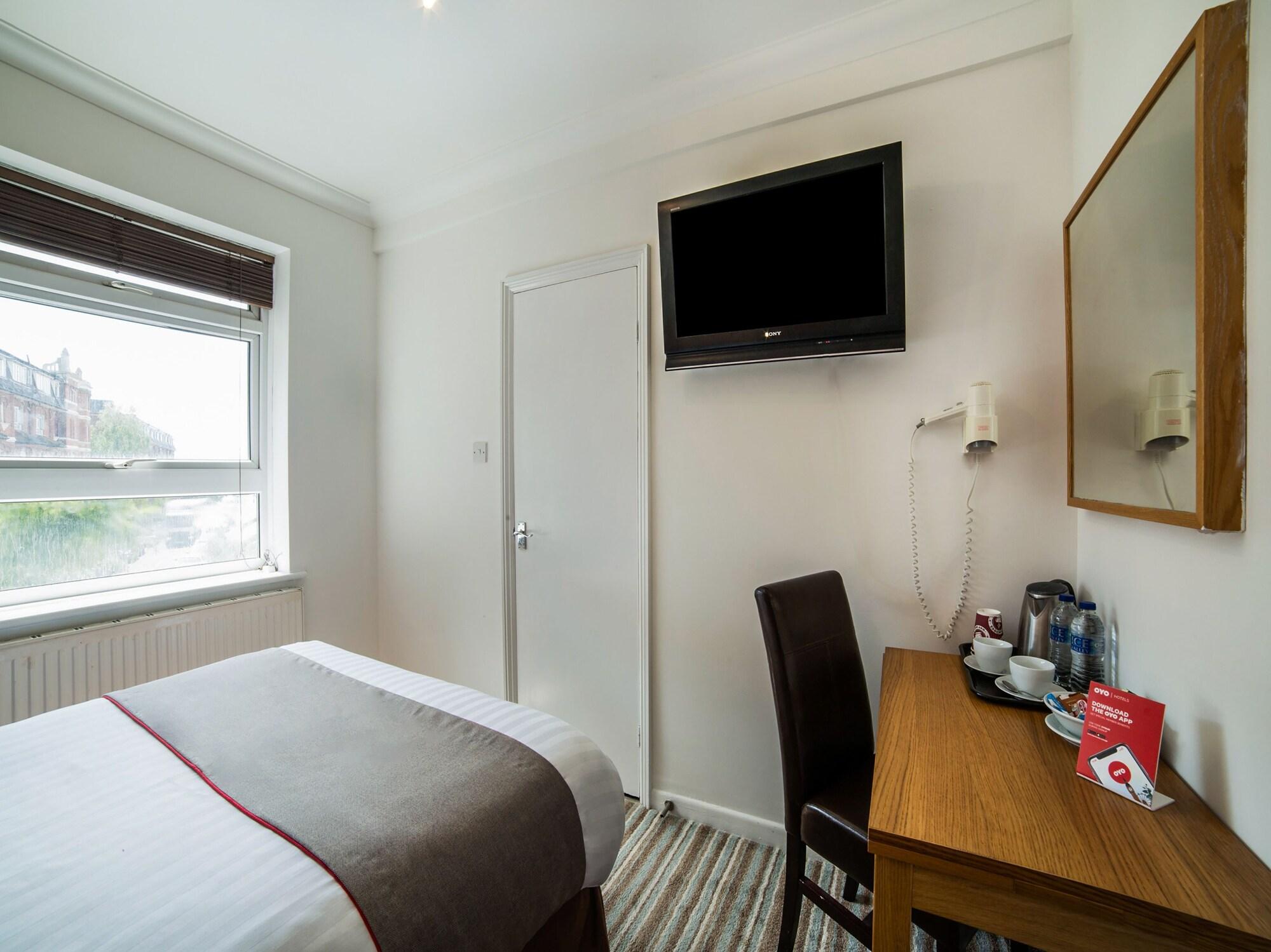 בורנמות' Oyo Kingsley Hotel מראה חיצוני תמונה