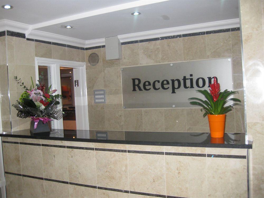 בורנמות' Oyo Kingsley Hotel מראה חיצוני תמונה