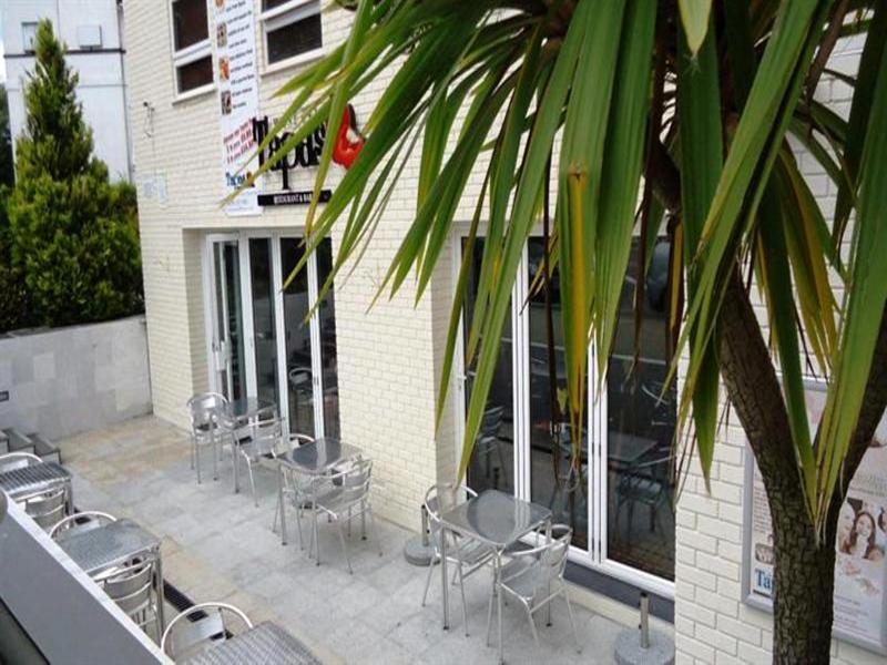 בורנמות' Oyo Kingsley Hotel מראה חיצוני תמונה